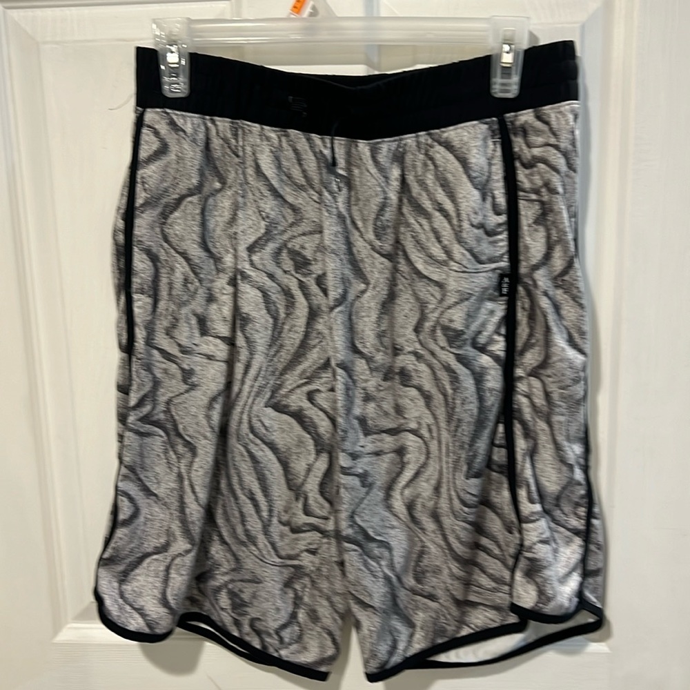 Abercrombie kids gray & black long shorts, size 17/18